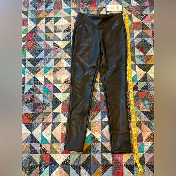 NWT Kendall + Kylie Faux Leather Leggings Size XS - Picture 1 of 6